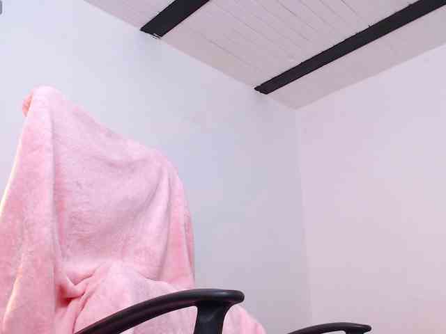 Annie-miller webcam