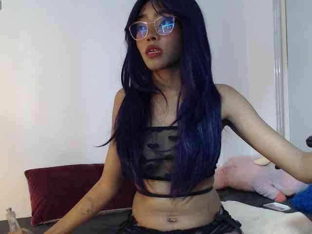 Annie-miller webcam