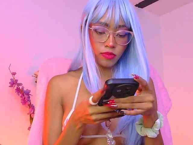 Annie-miller webcam