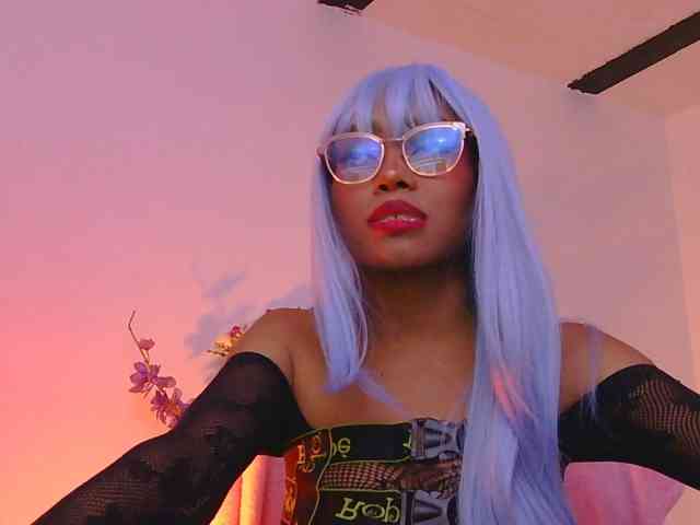Annie-miller webcam