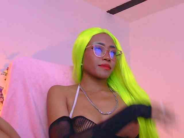 Annie-miller webcam