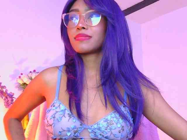 Annie-miller webcam