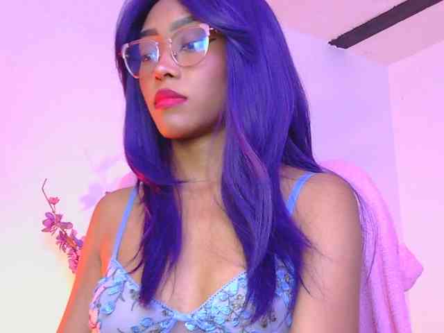 Annie-miller webcam