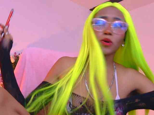 Annie-miller webcam