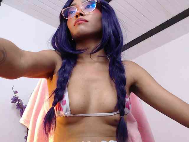 Annie-miller webcam