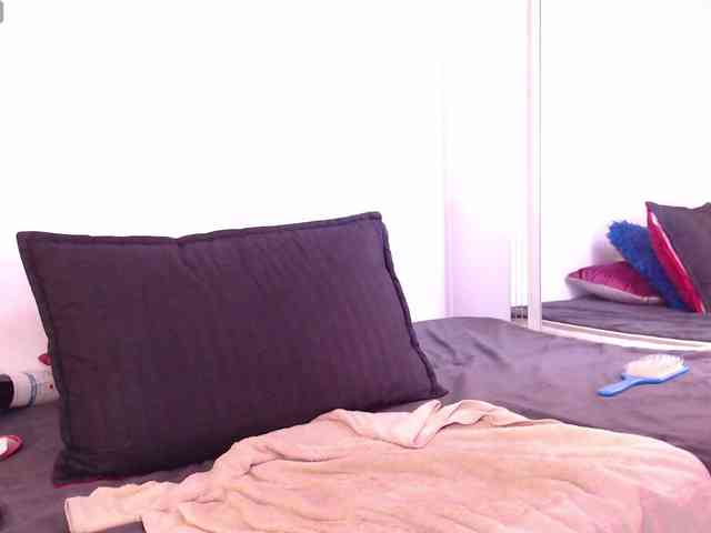 Annie-miller webcam