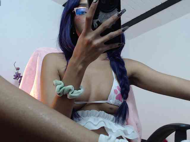 Annie-miller webcam
