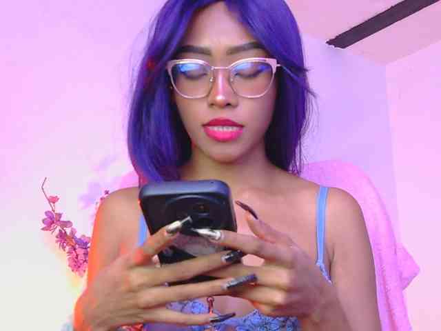 Annie-miller webcam