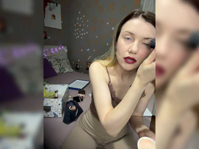 KristinaMoonx live cam on BongaCams