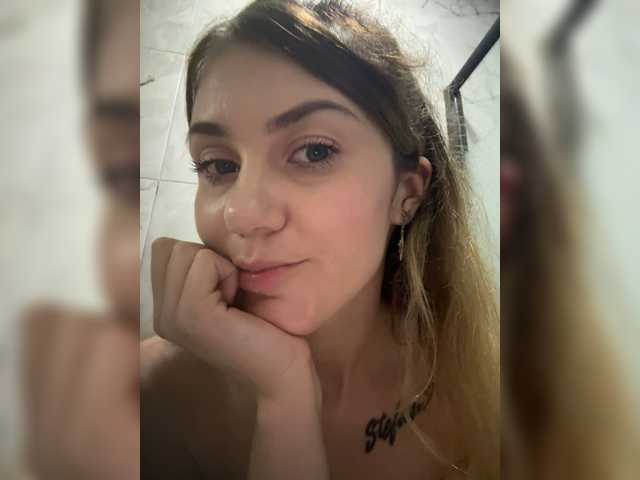 KristinaMoonx live cam on BongaCams