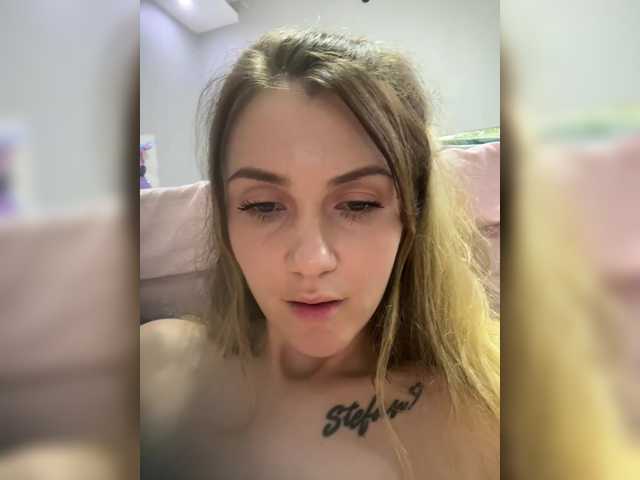 KristinaMoonx live cam on BongaCams