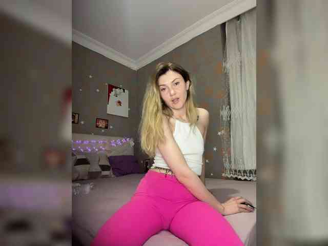 KristinaMoonx webcam