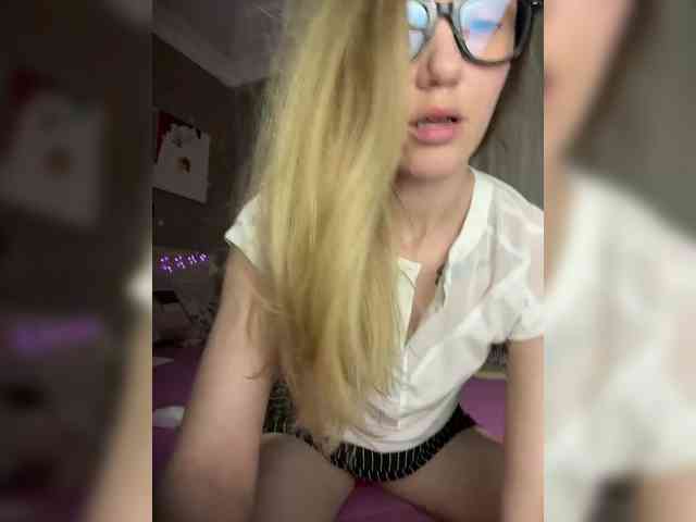 KristinaMoonx Live Webcam on BongaCams