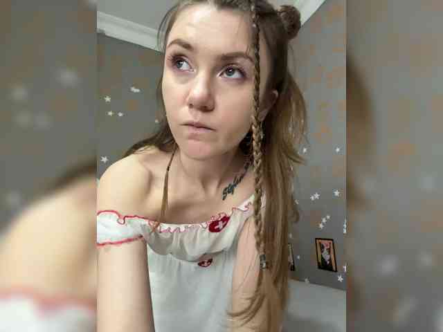 KristinaMoonx webcam