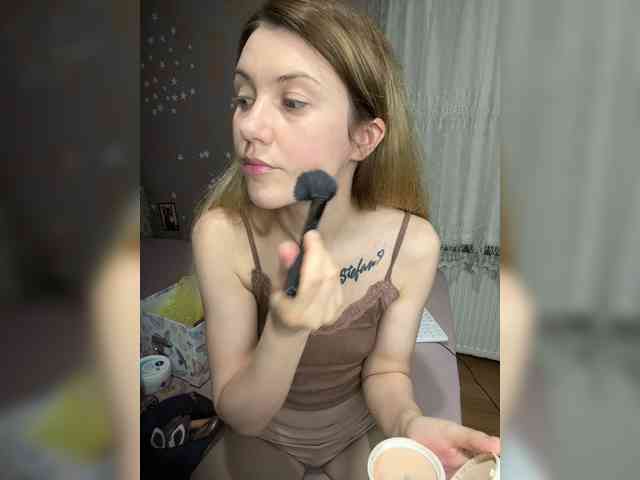KristinaMoonx webcam