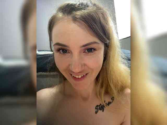 Модель: KristinaMoonx