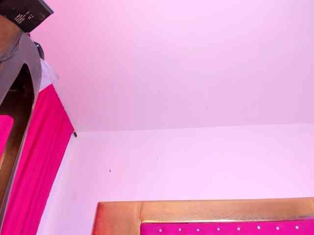 AntonellaAzams Sex Cam Show