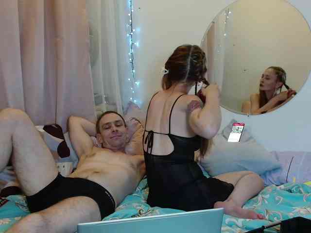 ISCUSHENIEE Sex Cam Show