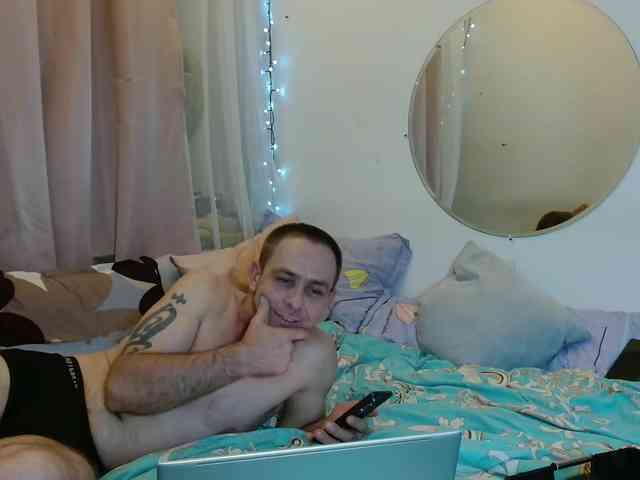 ISCUSHENIEE Sex Cam Show