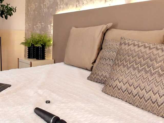 MilaGrace live cam on BongaCams