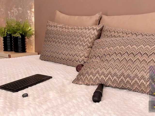 MilaGrace live cam on BongaCams