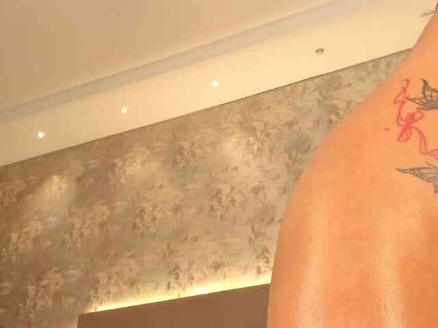 MilaGrace webcam
