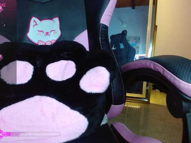 coraline1 live cam on BongaCams