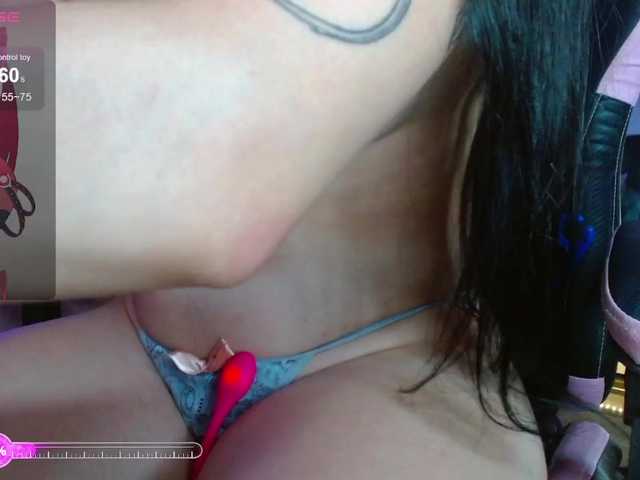 coraline1 — live female cam