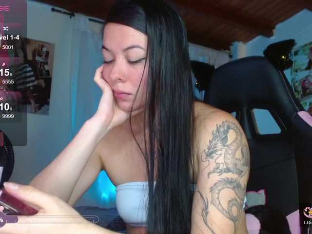 coraline1 live cam on BongaCams