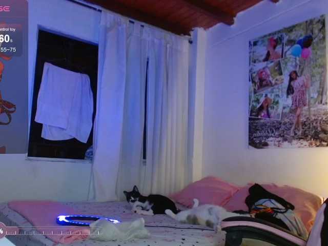 coraline1 live cam on BongaCams