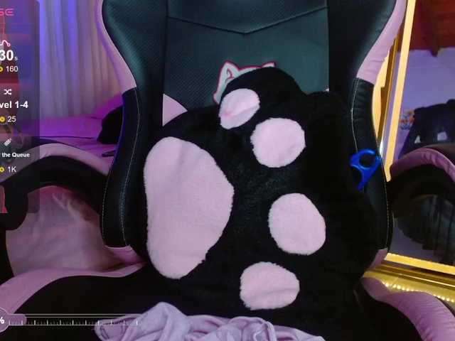 coraline1 live cam on BongaCams