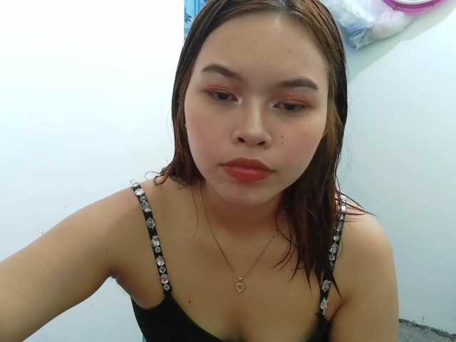 sweetiepiee live cam on BongaCams