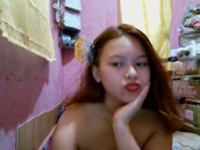 sweetiepiee live cam on BongaCams