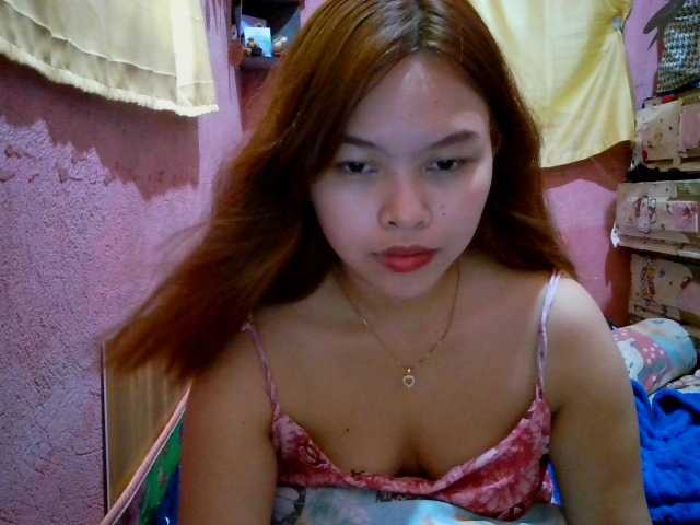 sweetiepiee live cam on BongaCams