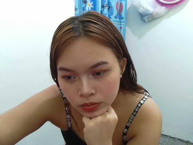 sweetiepiee live cam on BongaCams