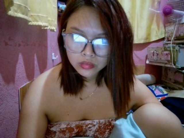 sweetiepiee live cam on BongaCams
