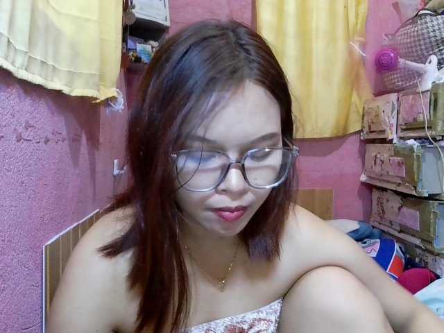 sweetiepiee live cam on BongaCams