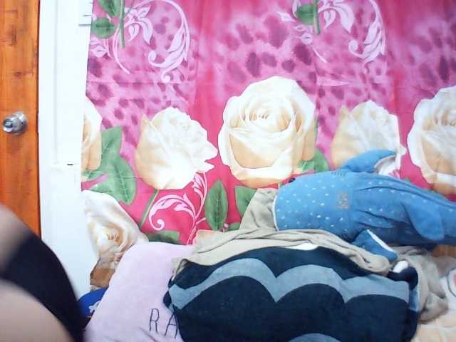 sweetiepiee live cam on BongaCams
