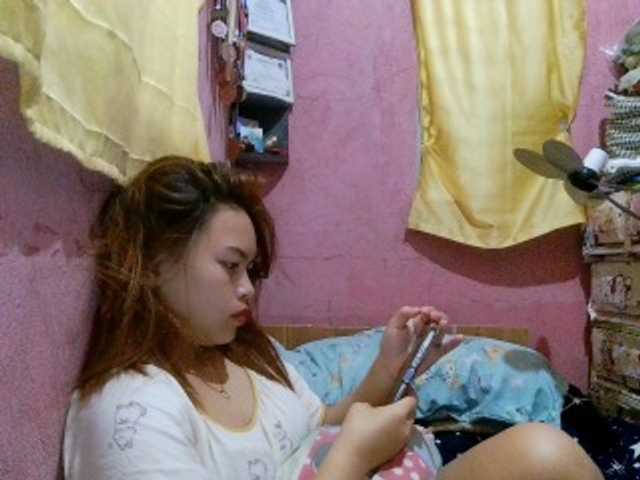 sweetiepiee live cam on BongaCams