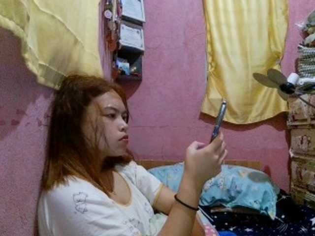 sweetiepiee live cam on BongaCams