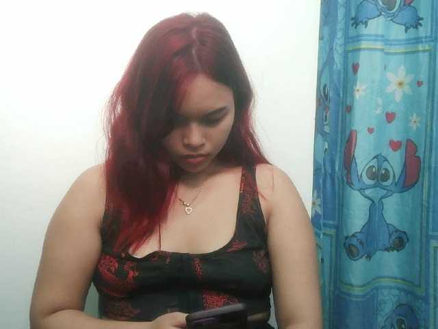 sweetiepiee live cam on BongaCams