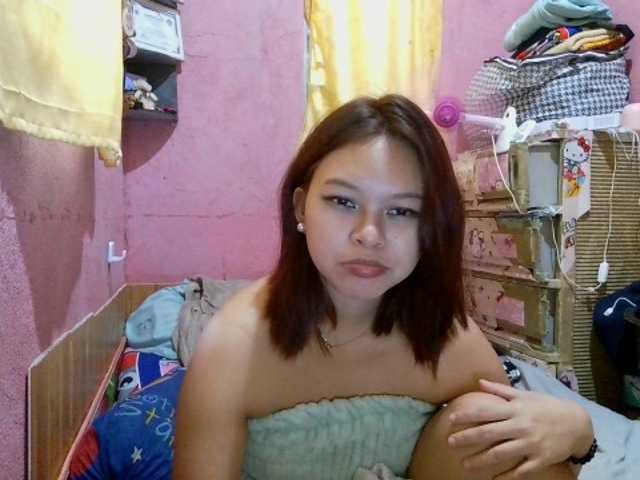 sweetiepiee live cam on BongaCams