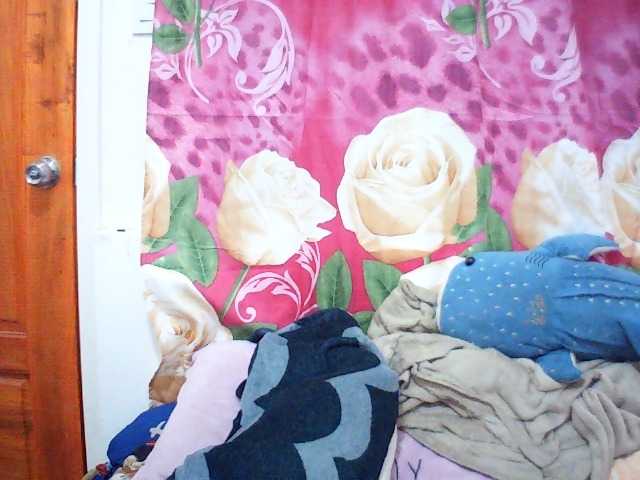 sweetiepiee live cam on BongaCams