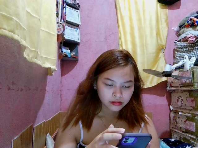 sweetiepiee live cam on BongaCams