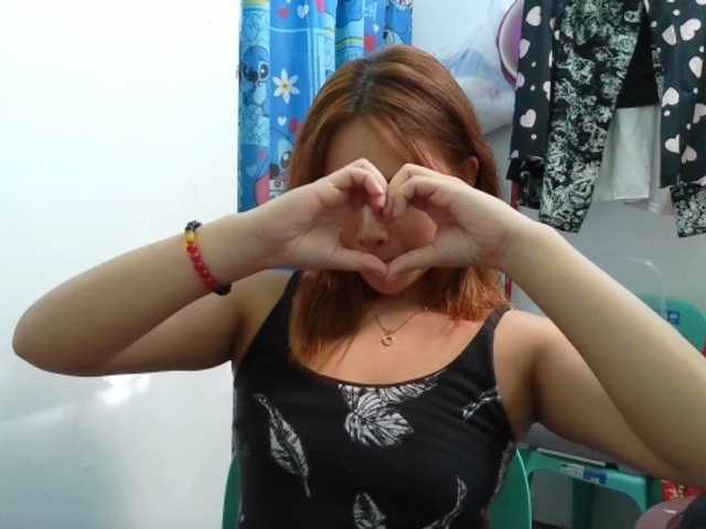 sweetiepiee live cam on BongaCams