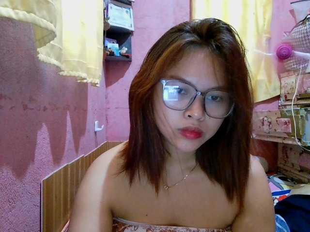 sweetiepiee live cam on BongaCams