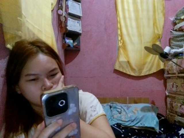 sweetiepiee live cam on BongaCams