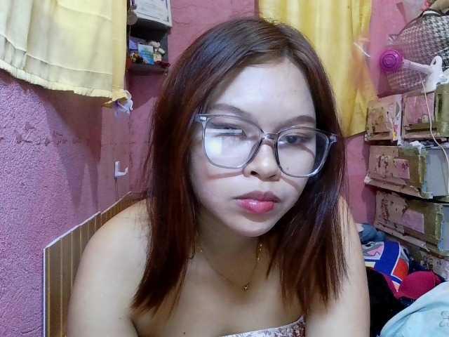 sweetiepiee live cam on BongaCams