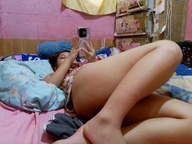 sweetiepiee live cam on BongaCams