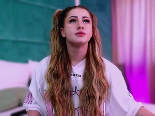 LucyLexton Porn Show